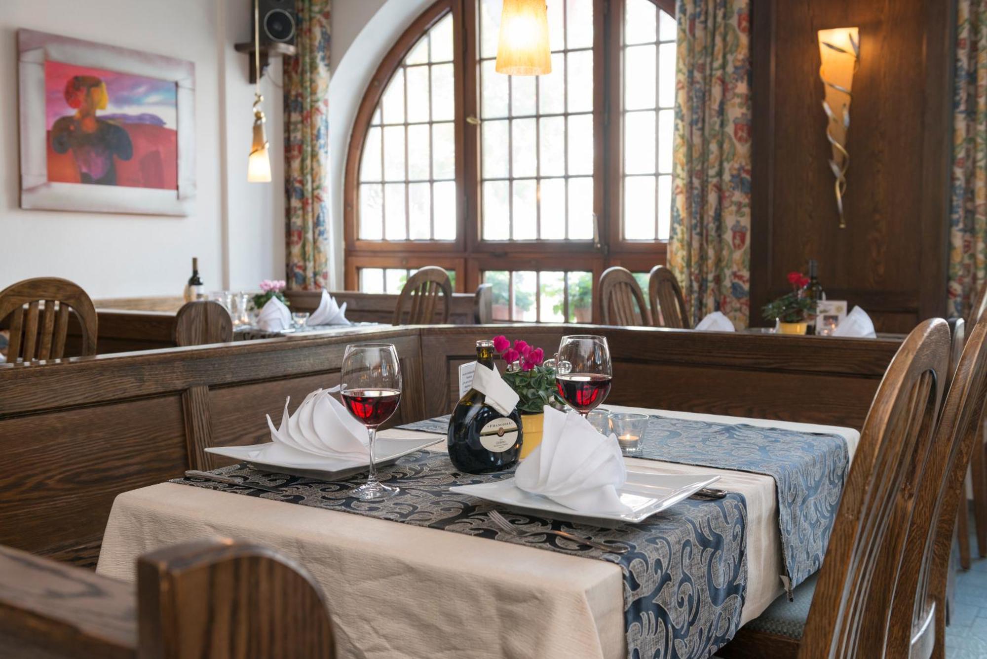 Schlüsselfeld Hotel Gasthof Zum Storch מראה חיצוני תמונה